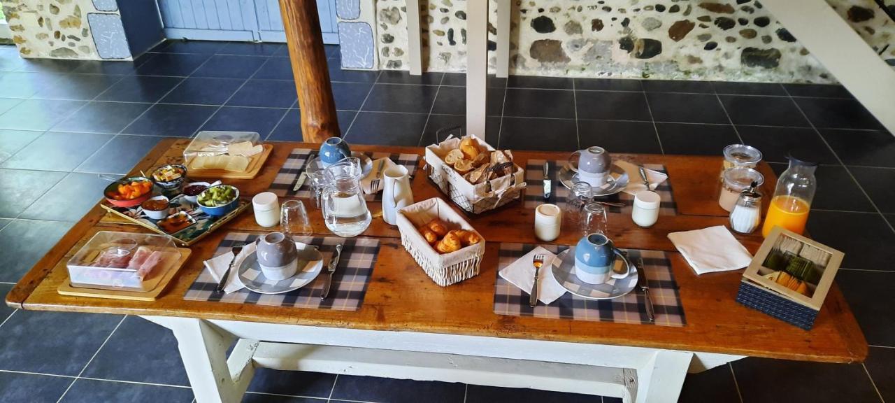 La Ferme Aux Fleurs Panzió Ossun Kültér fotó